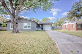 3509 Redwood Drive, Victoria, TX 77901