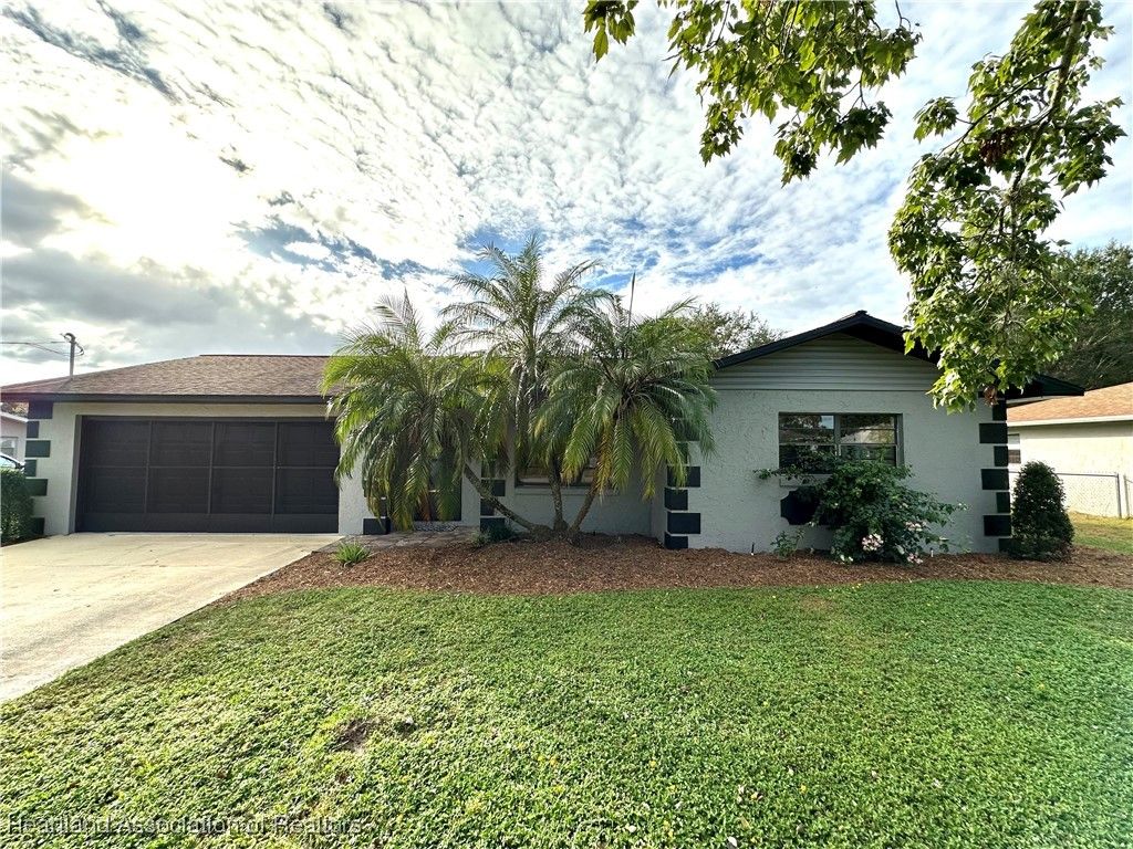 1616 Oak Avenue, Lake Placid, FL 33852