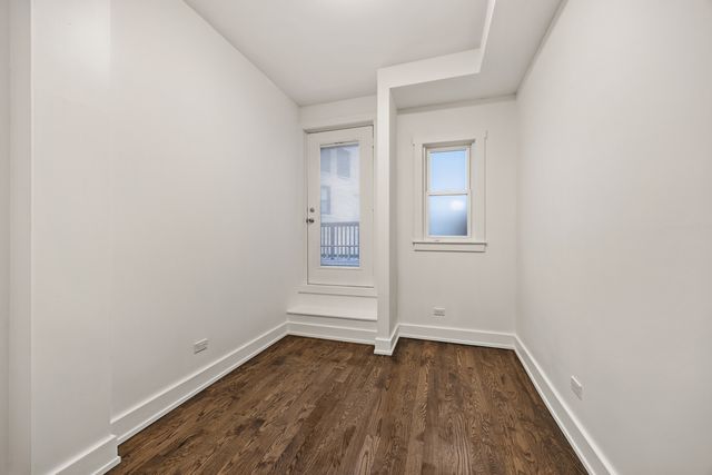 2107 N Clark Street, Chicago, IL 60614