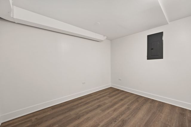 2107 N Clark Street, Chicago, IL 60614