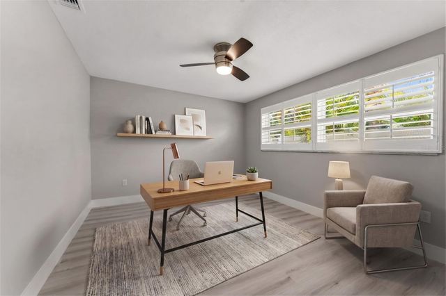 140 88 TH AVENUE NE, St Petersburg, FL 33702