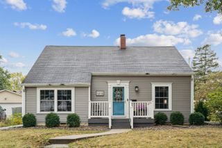 1212 W 7th Street, Cedar Falls, IA 50613