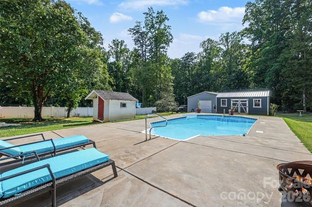 220 Roger Drive, Salisbury, NC 28147