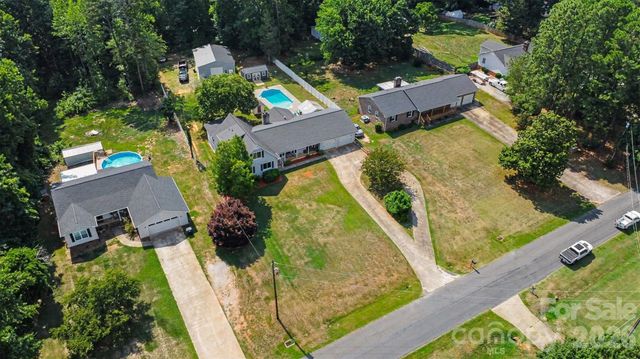 220 Roger Drive, Salisbury, NC 28147