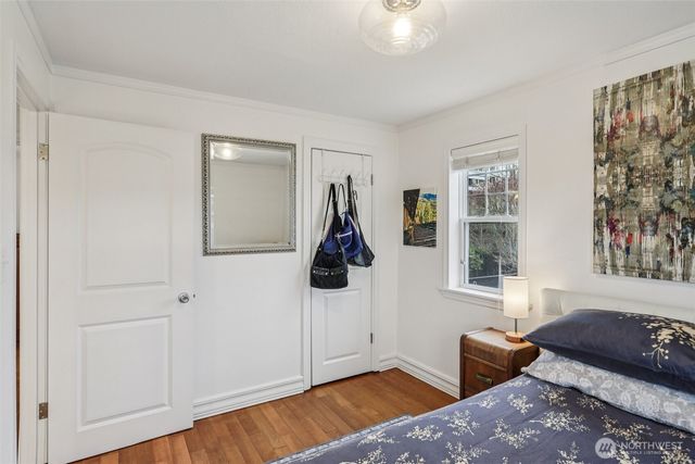 2418 W Boston, Seattle, WA 98199