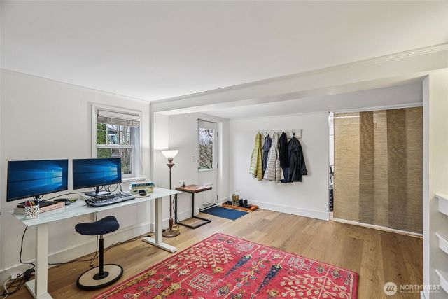 2418 W Boston, Seattle, WA 98199