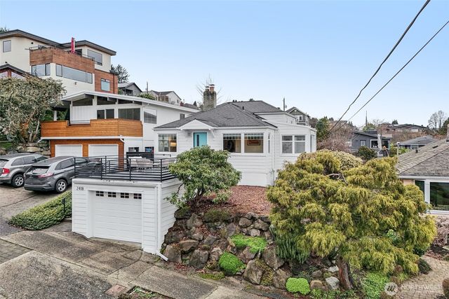 2418 W Boston, Seattle, WA 98199