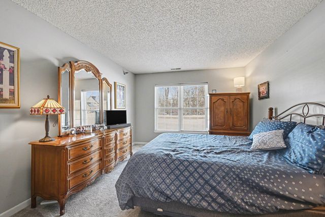 6165 Chasewood Parkway 1, Hopkins, MN 55343