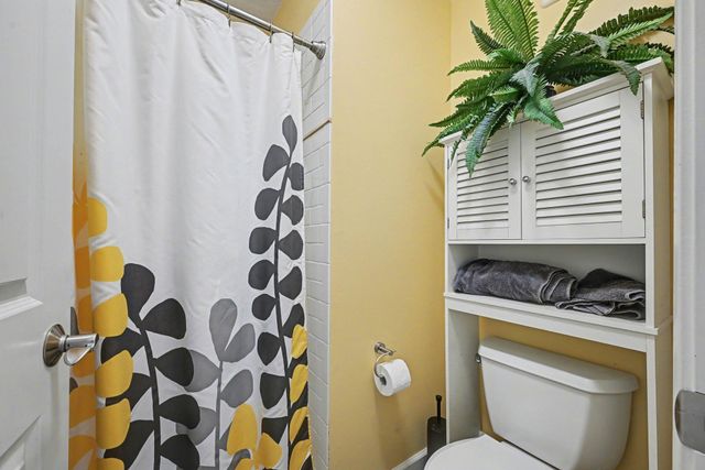 6165 Chasewood Parkway 1, Hopkins, MN 55343