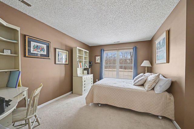 6165 Chasewood Parkway 1, Hopkins, MN 55343