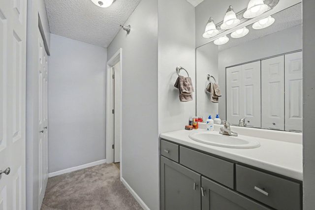 6165 Chasewood Parkway 1, Hopkins, MN 55343