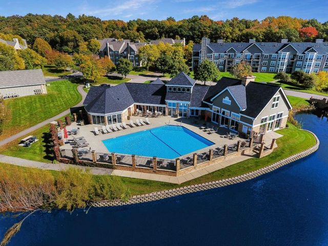 6165 Chasewood Parkway 1, Hopkins, MN 55343