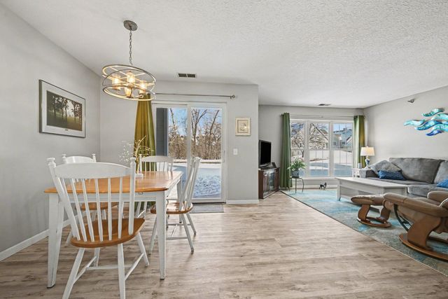 6165 Chasewood Parkway 1, Hopkins, MN 55343