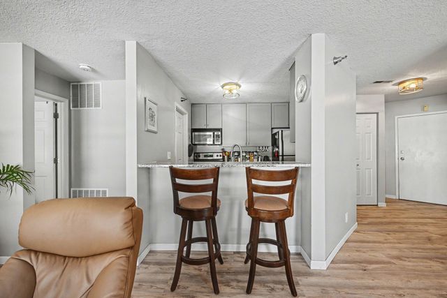 6165 Chasewood Parkway 1, Hopkins, MN 55343