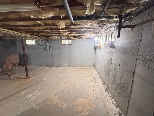 86 Mechanic St, Foxboro, MA 02035