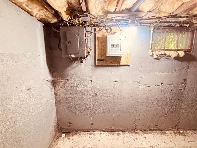 86 Mechanic St, Foxboro, MA 02035