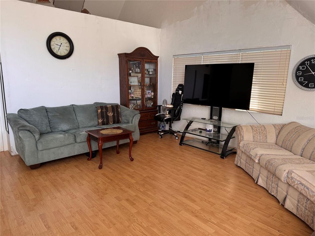 Image 3 of property listing at 7923 18TH AVENUE E, Palmetto, FL 34221