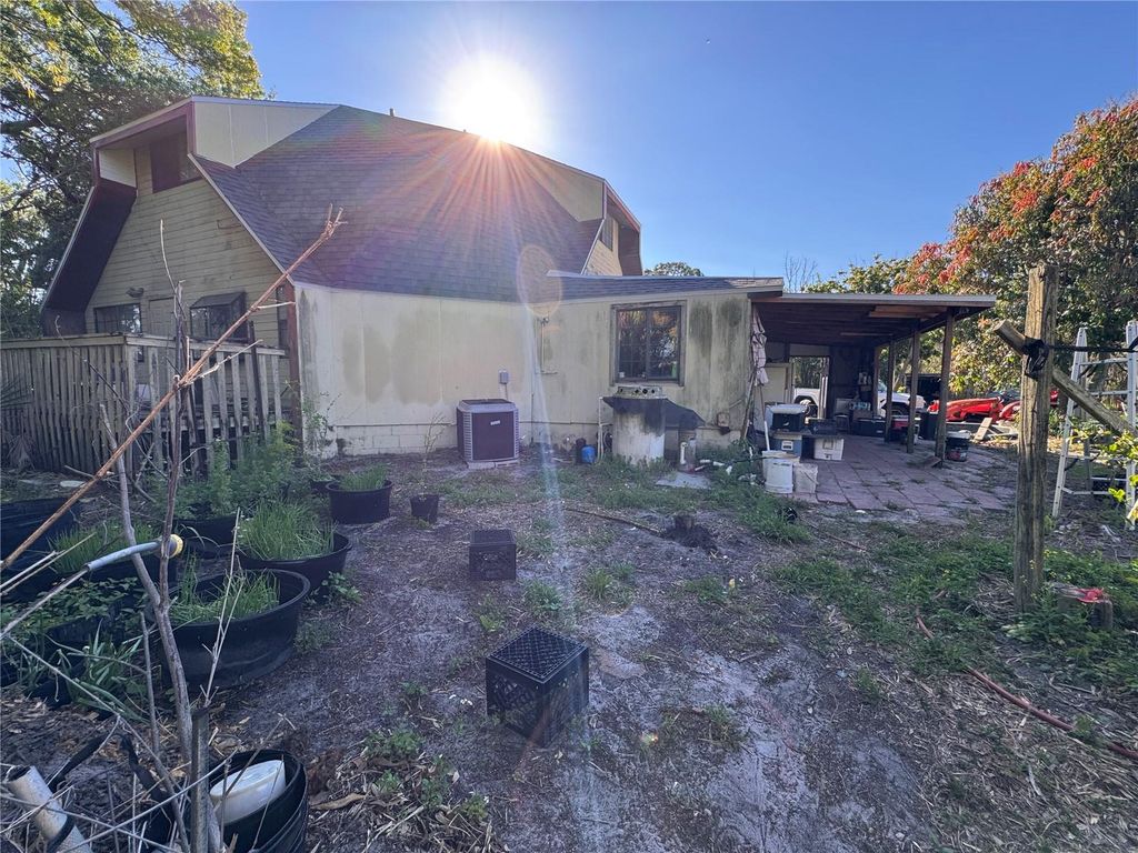 Image 21 of property listing at 7923 18TH AVENUE E, Palmetto, FL 34221