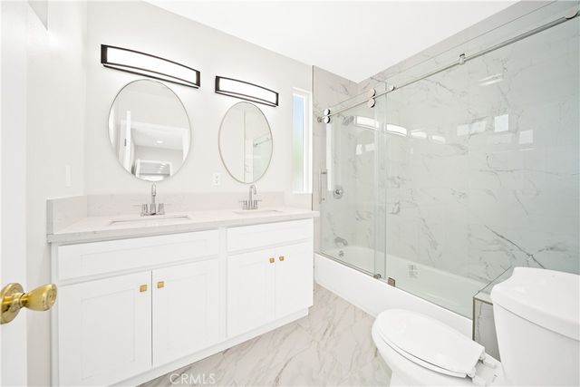 1372 Carmona Avenue, Los Angeles, CA 90019