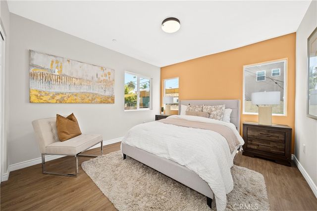 1372 Carmona Avenue, Los Angeles, CA 90019