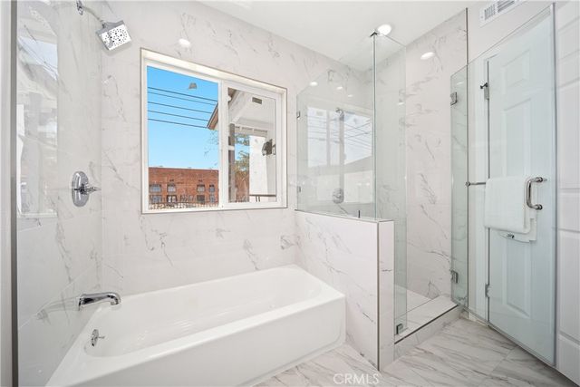 1372 Carmona Avenue, Los Angeles, CA 90019