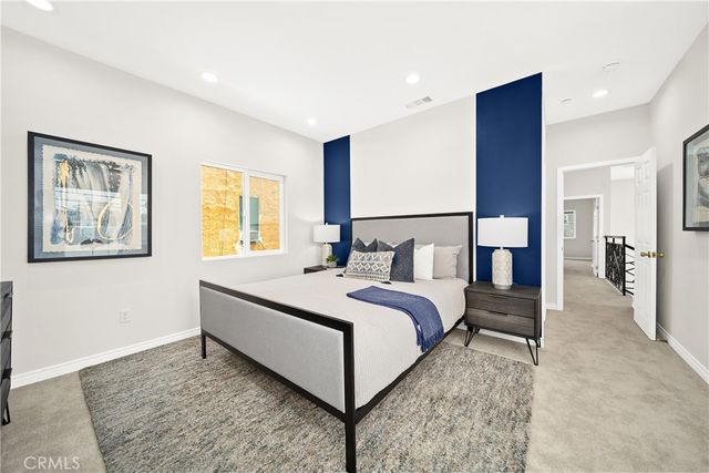 1372 Carmona Avenue, Los Angeles, CA 90019