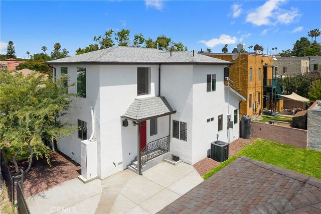 1372 Carmona Avenue, Los Angeles, CA 90019