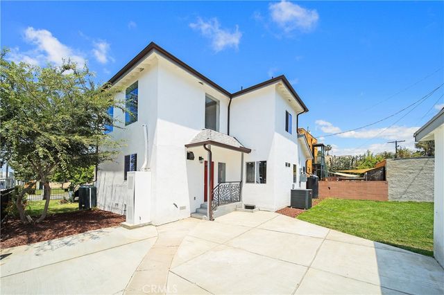 1372 Carmona Avenue, Los Angeles, CA 90019