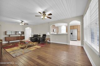 4480 DEERWOOD LAKE Parkway 141, Jacksonville, FL 32216