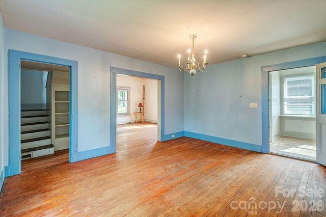 648 Lakeshore Drive, Asheville, NC 28804