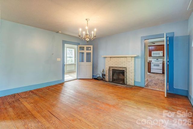 648 Lakeshore Drive, Asheville, NC 28804