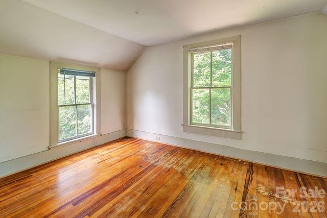 648 Lakeshore Drive, Asheville, NC 28804