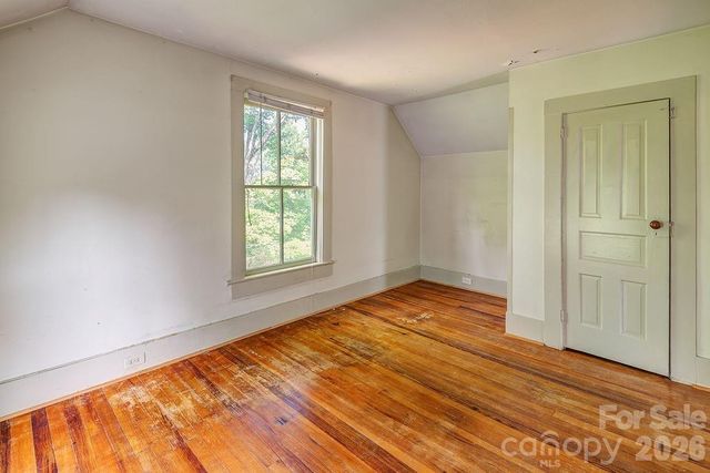 648 Lakeshore Drive, Asheville, NC 28804