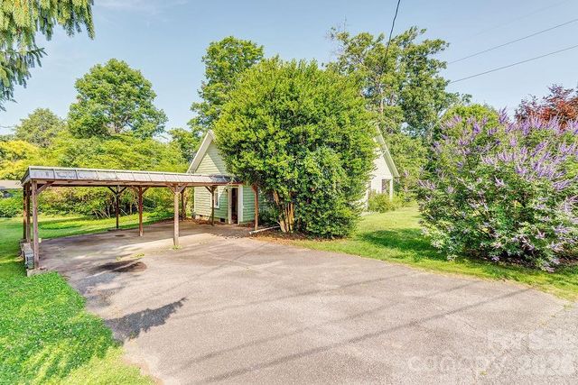 648 Lakeshore Drive, Asheville, NC 28804
