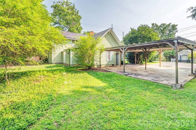 648 Lakeshore Drive, Asheville, NC 28804