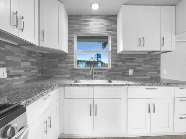 906 Central Avenue, Pasadena, TX 77502