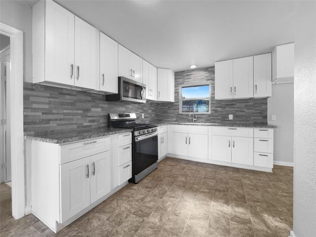 906 Central Avenue, Pasadena, TX 77502