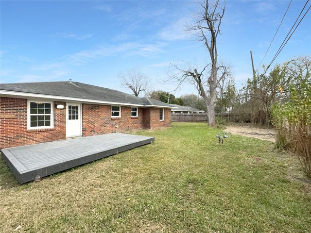 906 Central Avenue, Pasadena, TX 77502