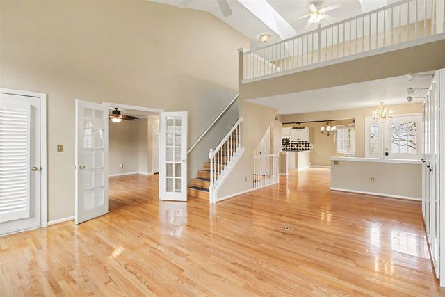 306 Pineknoll Court, Brighton, MI 48116