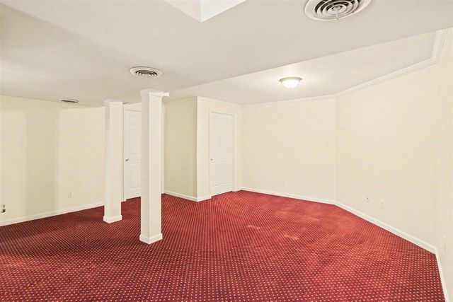 306 Pineknoll Court, Brighton, MI 48116