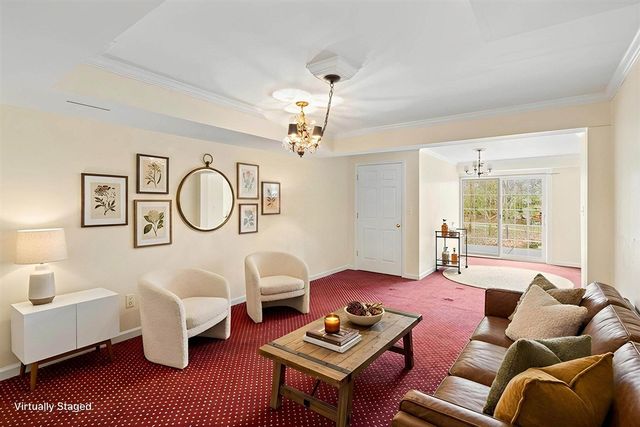 306 Pineknoll Court, Brighton, MI 48116