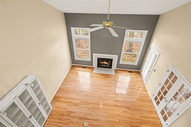 306 Pineknoll Court, Brighton, MI 48116