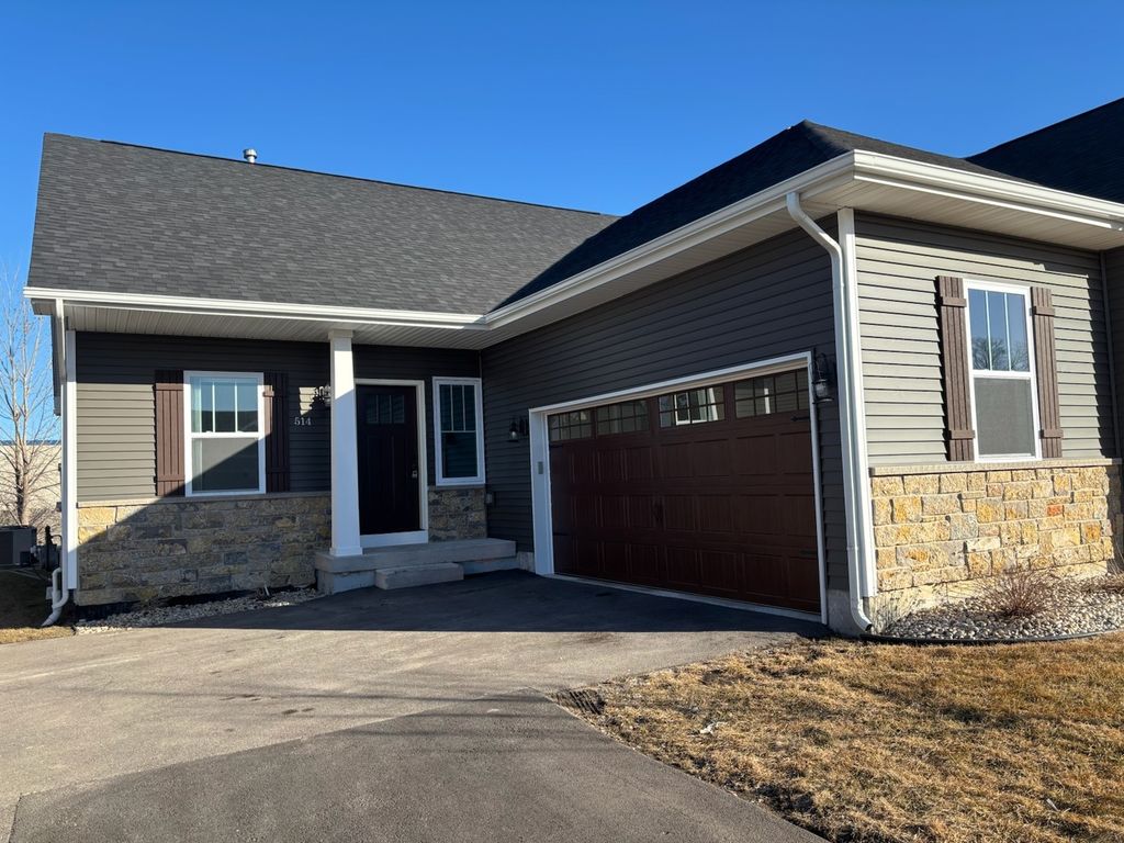 514 Anjali Court L, Sycamore, IL 60178