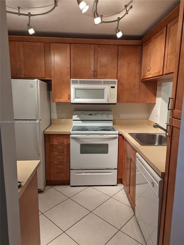 9460 Tangerine Pl 101, Davie, FL 33324