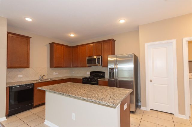 208 Timber Brook DR, Hutto, TX 78634
