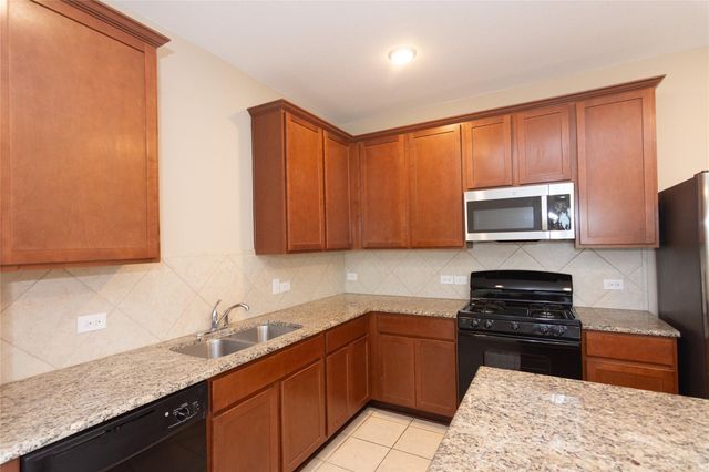 208 Timber Brook DR, Hutto, TX 78634