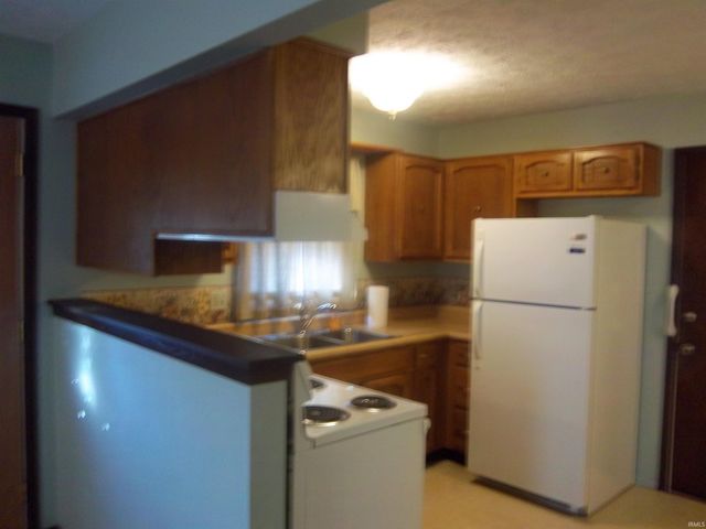 3805 W Indiana Creek Drive, Bloomington, IN 47403