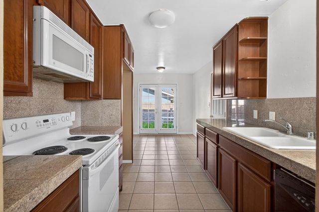 5609 San Juan Ave, Citrus Heights, CA 95610