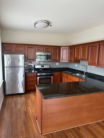 625 Deerfield Road 407, Deerfield, IL 60015