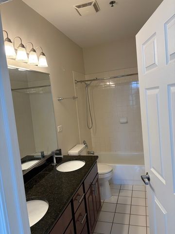 625 Deerfield Road 407, Deerfield, IL 60015